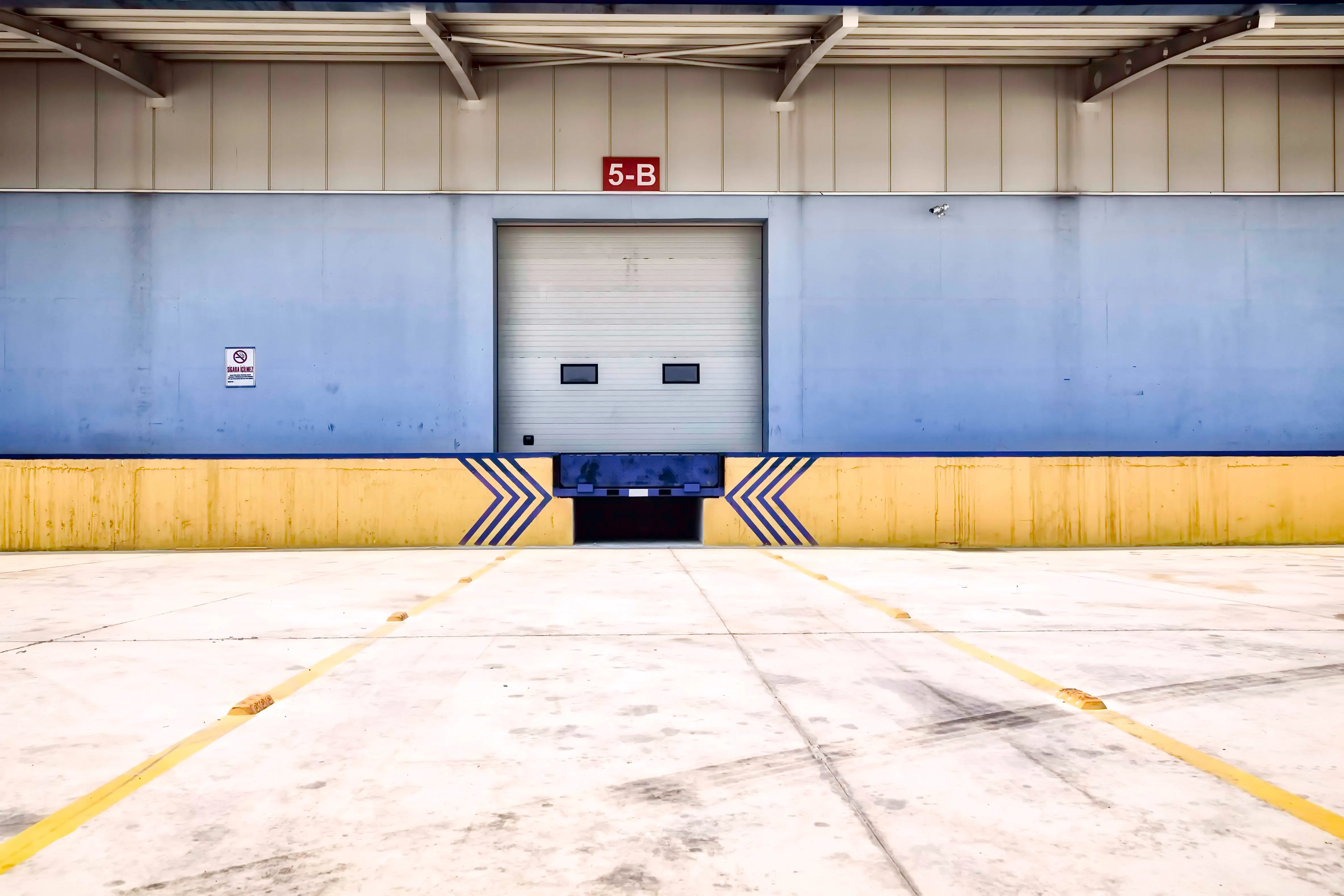 Mersin hangar kapısı profesyonel montaj çalışması | Dikey Mühendislik